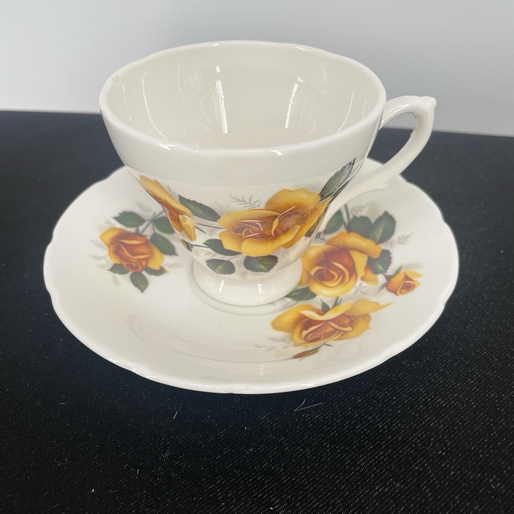 Royal Sutherland Vintage 1970's Fine Bone‎ China Yellow Roses Tea Cup & Saucer